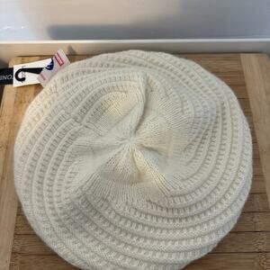 Knit beret